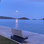 House Whit Sea View 迪斯诺