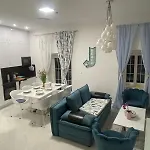 House Whit Sea View 公寓 *