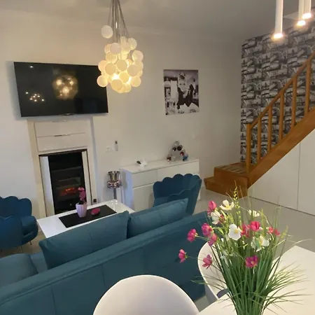 דירה House Whit Sea View