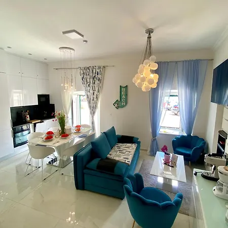 아파트 House Whit Sea View 티스노