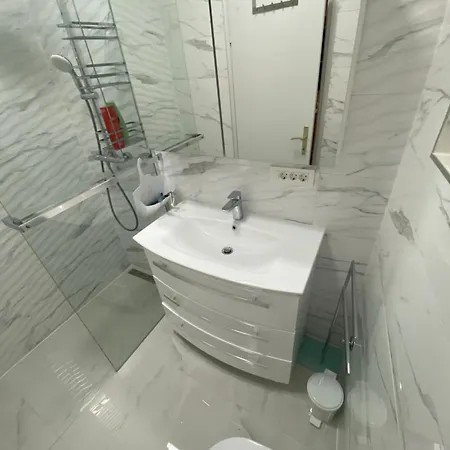 House Whit Sea View דירה טיסנו