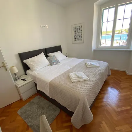 House Whit Sea View דירה *