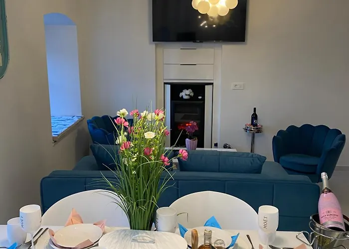 Апартаменты House Whit Sea View *