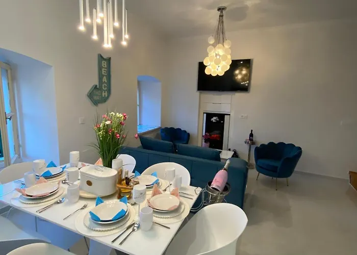 Апартаменты House Whit Sea View Тисно