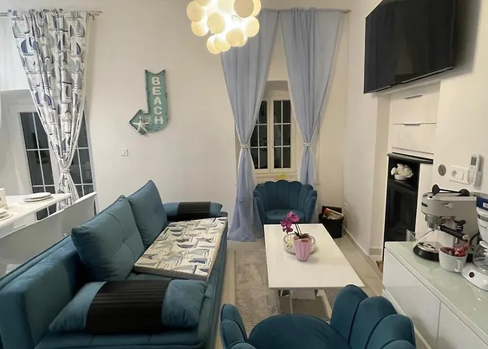 House Whit Sea View *